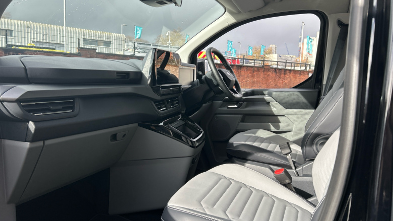 Ford Tourneo Custom 340 L1 Electric Rwd 160kW 65kWh H1 Titanium X 8 seater Auto